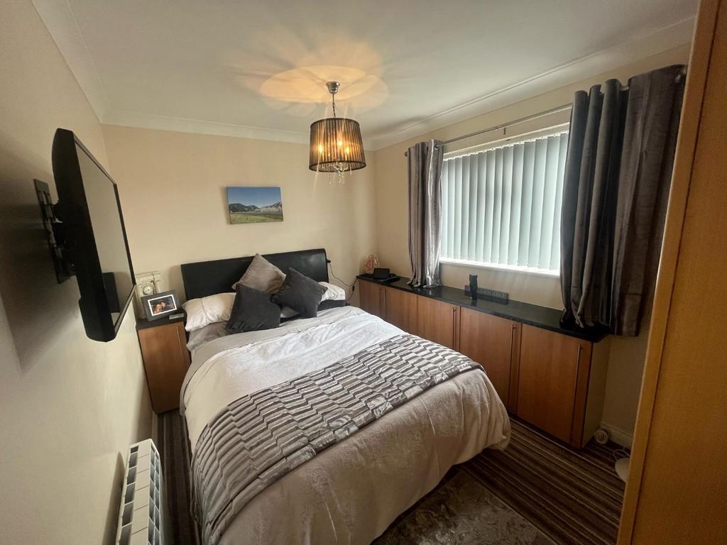 Bedroom 2.jpg