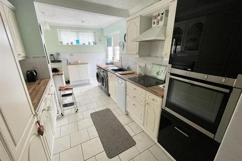 20 Porter Road, Poole, BH17 7AW