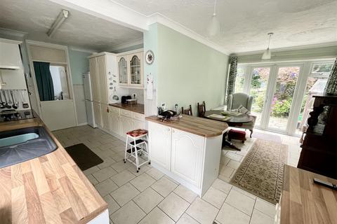 20 Porter Road, Poole, BH17 7AW