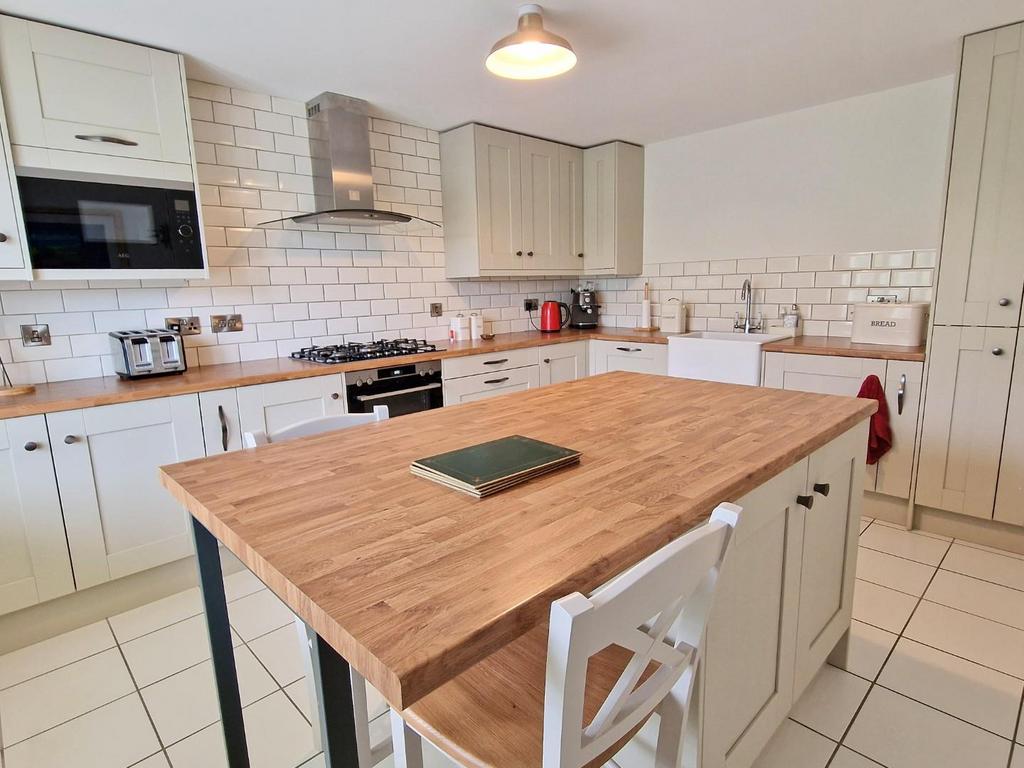 Kempton Close, Bicester 4 bed detached house for sale £499,995