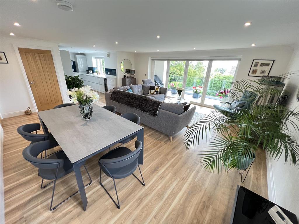 Thurstaston Road, Heswall, Wirral 2 bed apartment £595,000