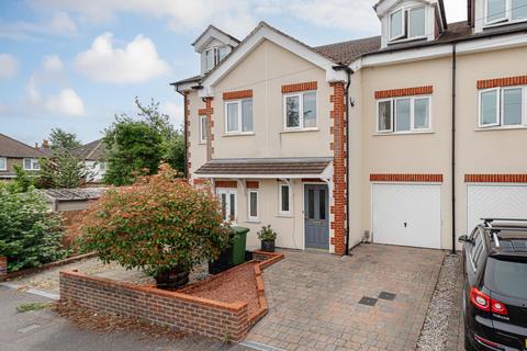 70 Hazon Way, Epsom, KT19 8HN