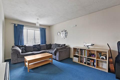 1 bedroom flat for sale, Kingfisher Way, London, NW10