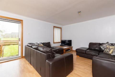 29 Glendevon Court, Rattray, Blairgowrie, PH10 7BA
