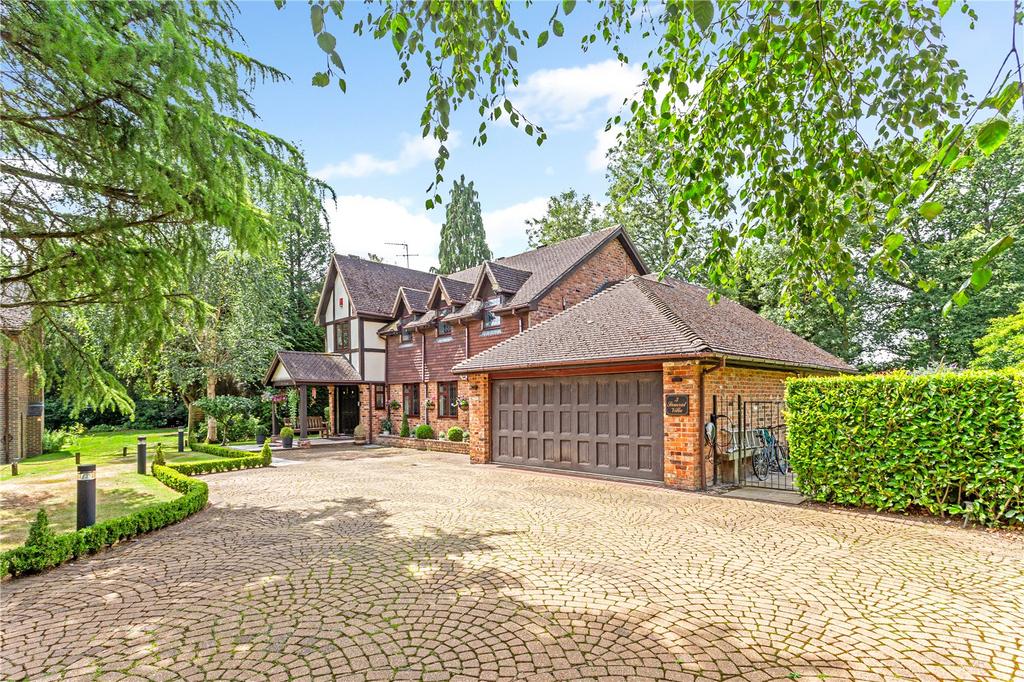 Oxhey Ridge Close, Northwood... 5 bed detached house £2,100,000