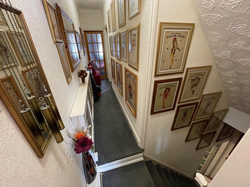 Stairs &amp; Landing to 1st Floor