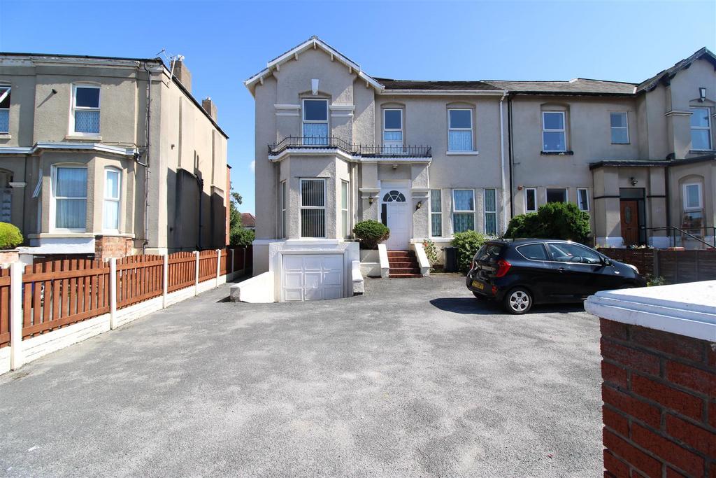 F2 25 Talbot Street, Southport 1 bed flat for sale £60,000