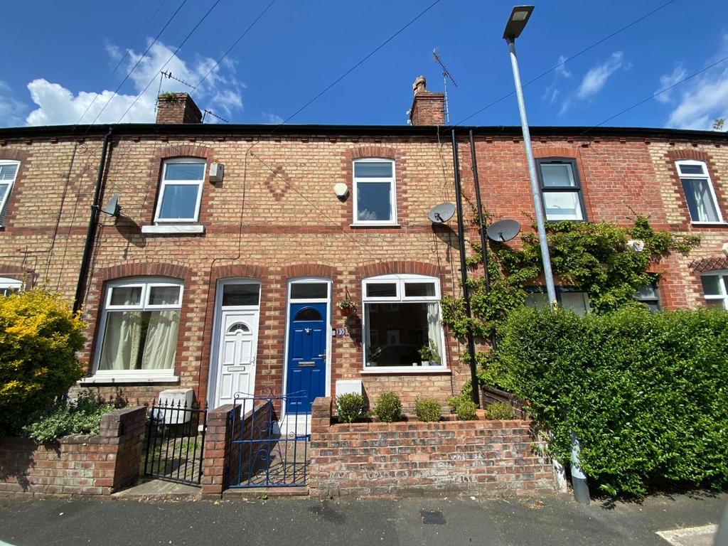 Queenhill Road, Northenden 2 bed terraced house for sale £240,000