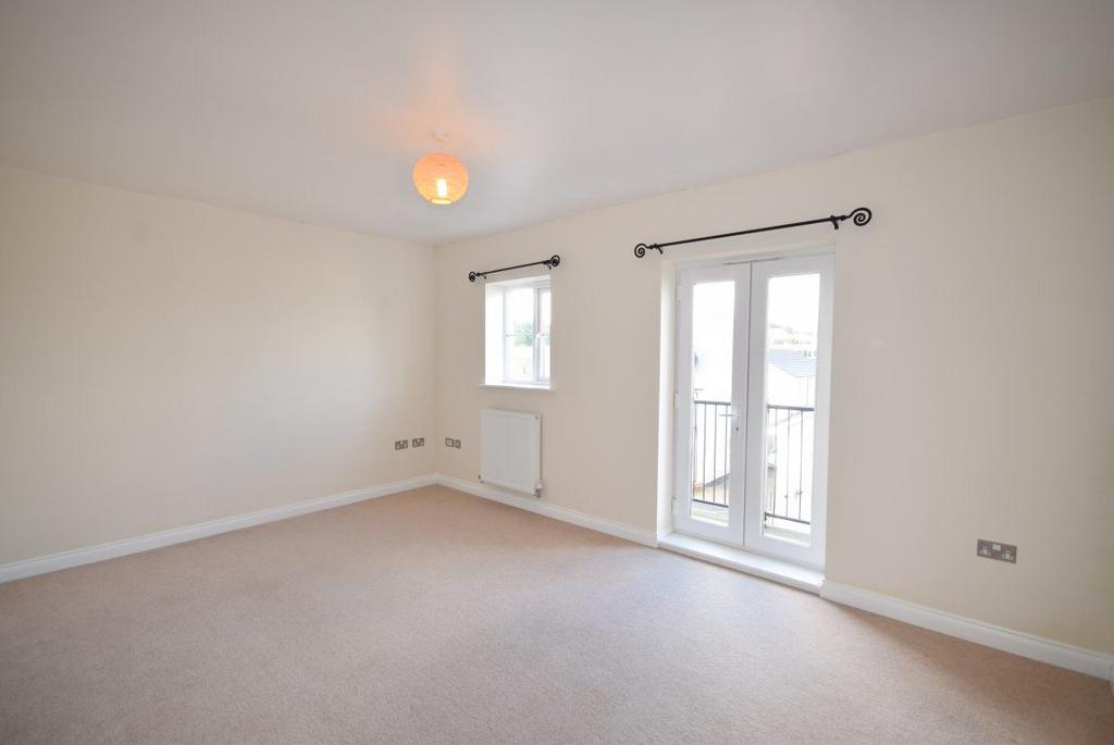 Watkins Way, Bideford 2 bed flat £695 pcm (£160 pw)