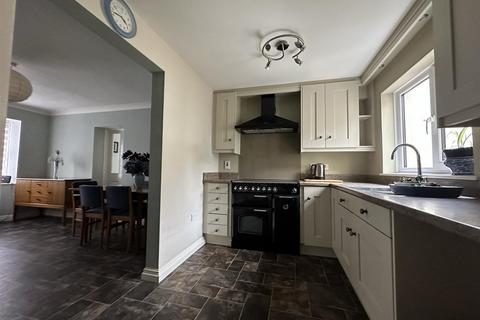 5 Kings Park, Chulmleigh, EX18 7DJ