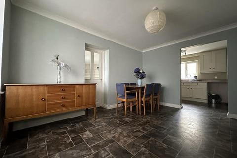 5 Kings Park, Chulmleigh, EX18 7DJ