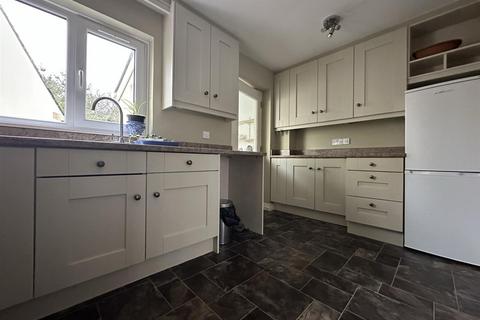 5 Kings Park, Chulmleigh, EX18 7DJ