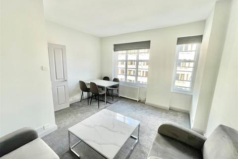 1 bedroom apartment to rent, Vandon court, Petty France, London SW1H