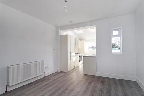 3 bedroom terraced house to rent, Oakfield Street, Altrincham