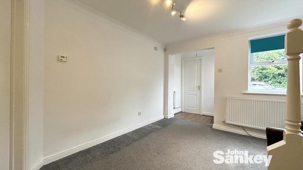 Cosgrove Avenue, SuttonInAshfield 3 bed detached house for sale £200,000