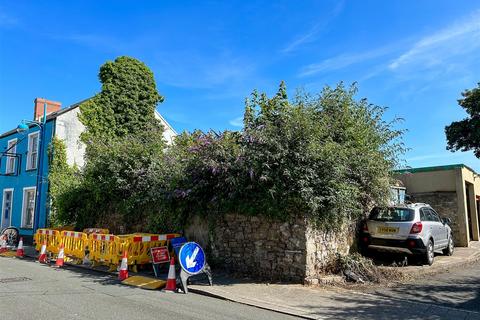 Plot for sale, Land adjacent to the Flying Boat Inn