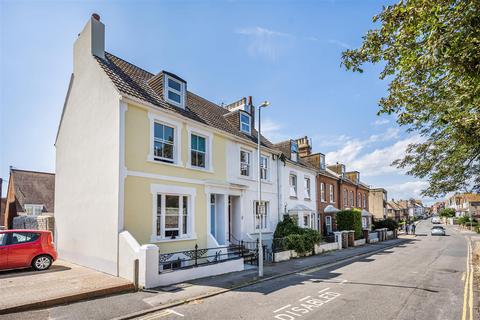 3 bedroom house for sale, East Street, Seaford