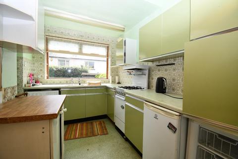 22 Barfield Drive, Yeadon, Leeds, LS19 7SJ