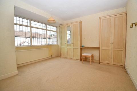 22 Barfield Drive, Yeadon, Leeds, LS19 7SJ