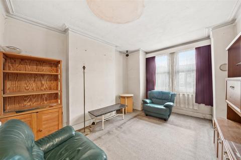 3 bedroom maisonette for sale, Deacon Road, Willesden