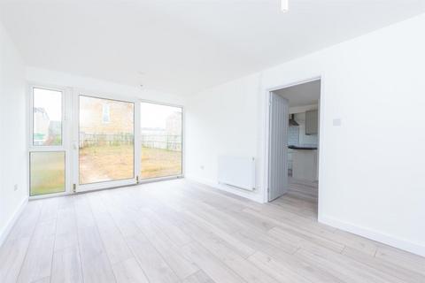 14 Cotswold Close, Basingstoke, RG22 5BA
