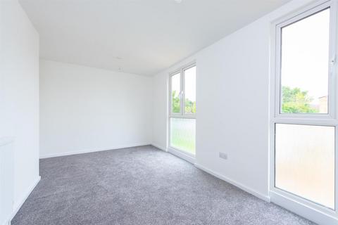 14 Cotswold Close, Basingstoke, RG22 5BA