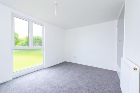 14 Cotswold Close, Basingstoke, RG22 5BA