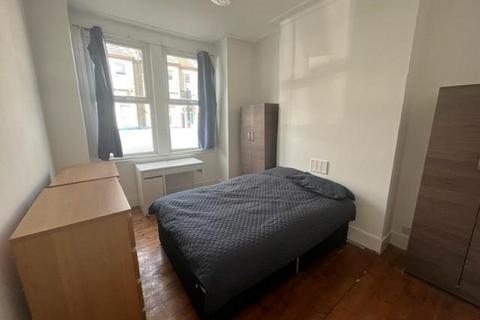 2 bedroom flat for sale - Loubet Street, SW17