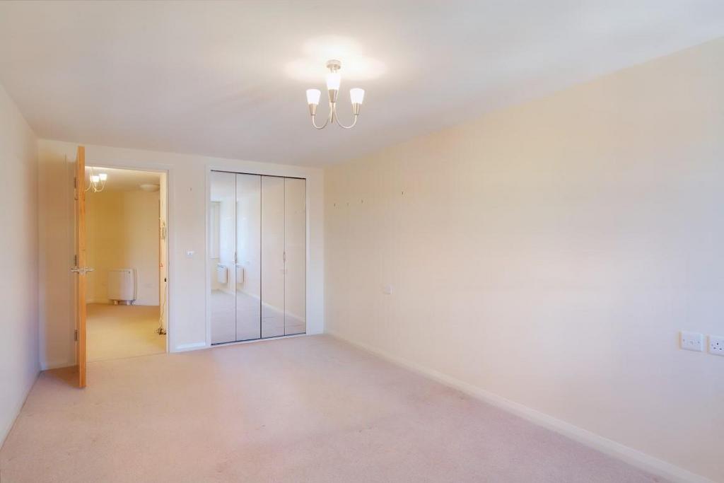 8558025-interior11 (Medium).JPG