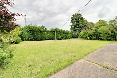 3 bedroom detached bungalow for sale, Beech Road, Elloughton