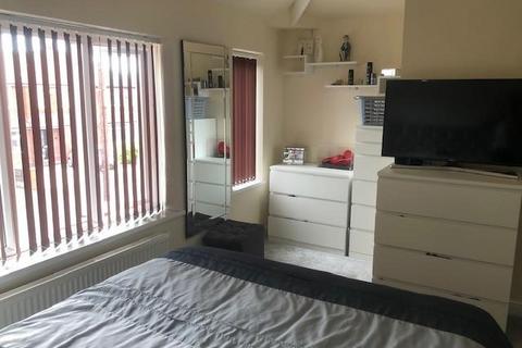 40 Dane Road, Denton, Manchester, M34 2HU