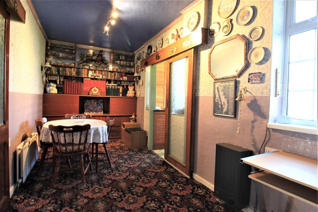 Dining Room.jpg