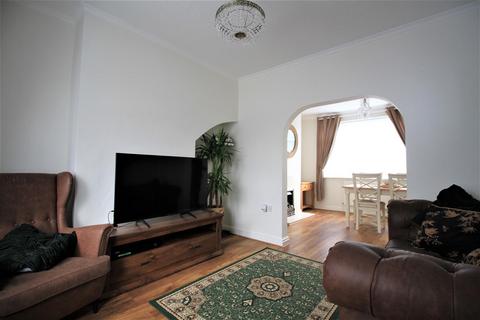 2 Buckingham Avenue, Denton, Manchester, M34 7UQ
