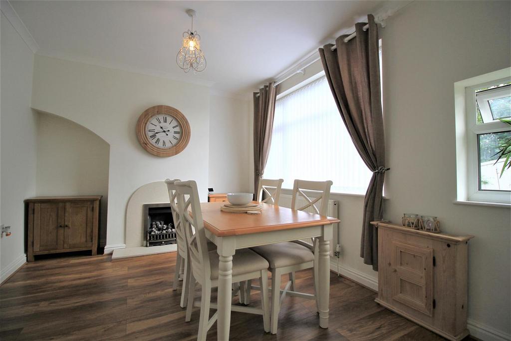 Dining room.jpg