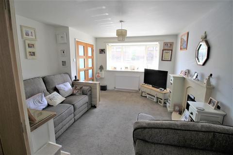 30 Chestnut Gardens, Denton, Manchester, M34 6AE