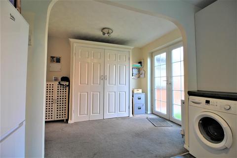 30 Chestnut Gardens, Denton, Manchester, M34 6AE
