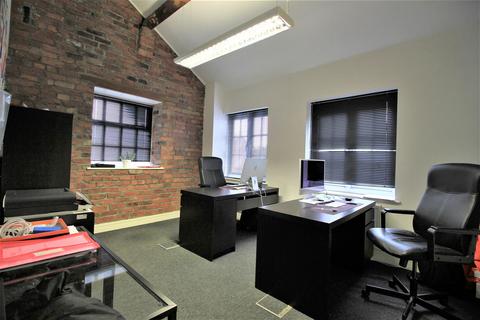Property to rent, South Street, Manchester M11
