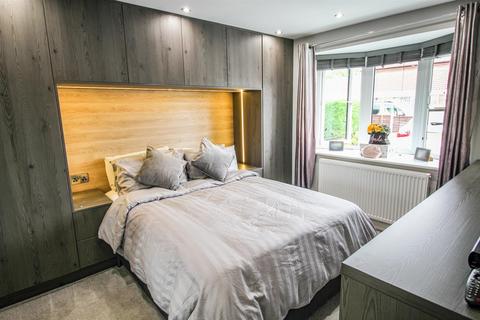 11 Broomfields, Denton, Manchester, M34 3TH