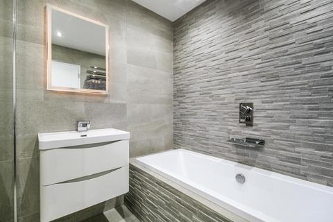 11 Broomfields, Denton, Manchester, M34 3TH