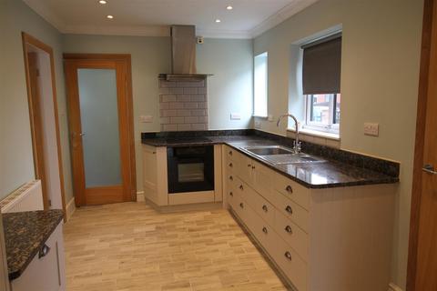 16 Chapel Green, Denton, Manchester, M34 6DL