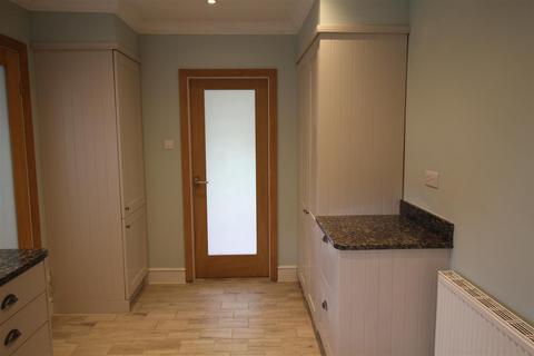 16 Chapel Green, Denton, Manchester, M34 6DL