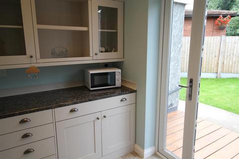 16 Chapel Green, Denton, Manchester, M34 6DL