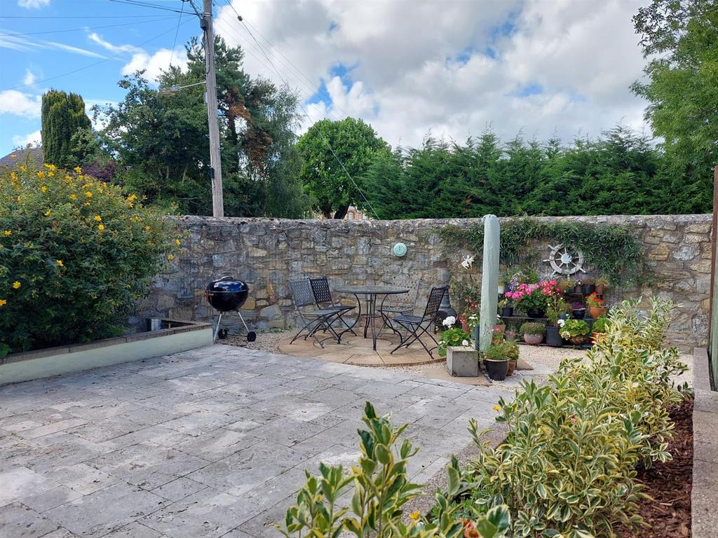 Garden 2.jpg