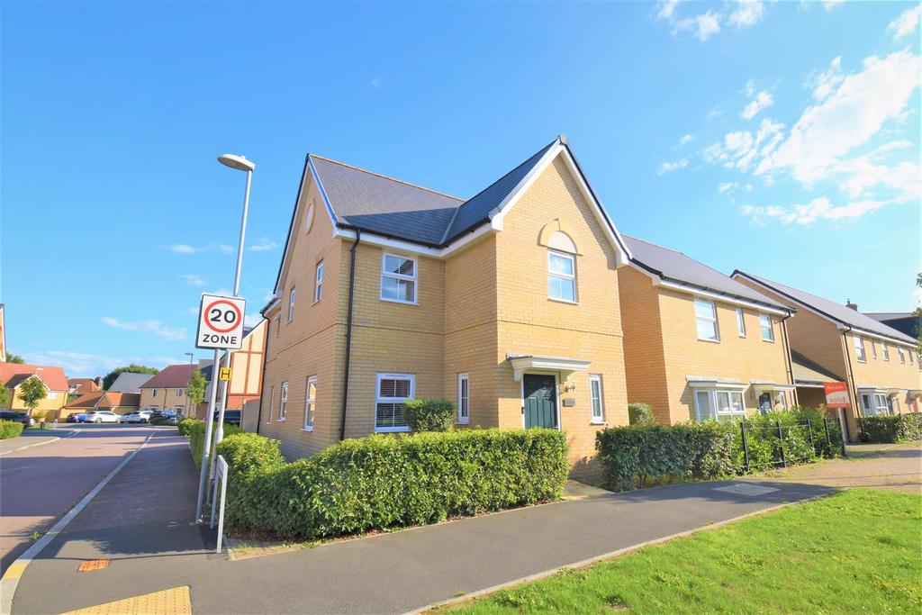 Elizabeth Gardens, Rochford 4 bed semidetached house £485,000
