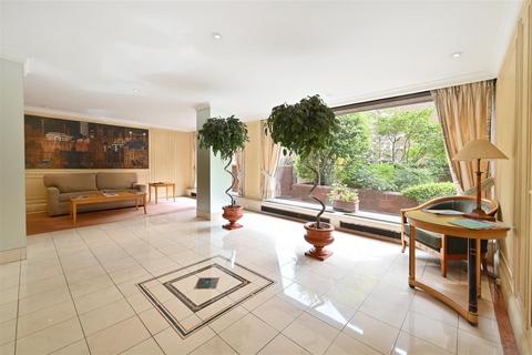 2 bedroom flat for sale, 9th Floor, South Lodge Knightsbridge, London SW7