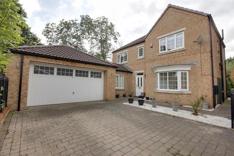 4 bedroom detached house for sale - Scholars Drive, Hull