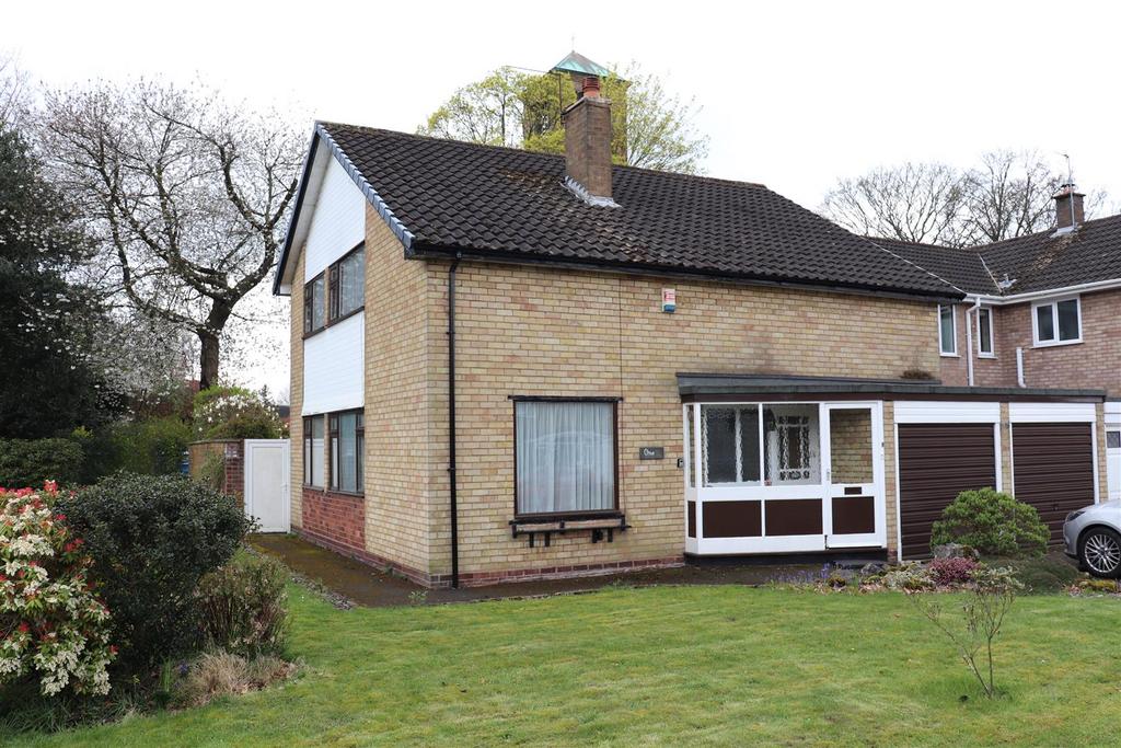 Woodside Way, Aldridge 4 bed link detached house £375,000