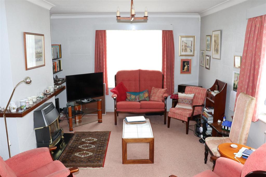 Woodside Way, Aldridge 4 bed link detached house £375,000