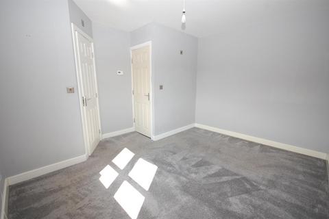 18 Barley Fields Close, Garforth, Leeds, LS25 1DT
