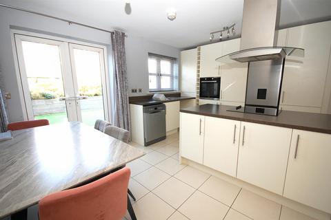 18 Barley Fields Close, Garforth, Leeds, LS25 1DT